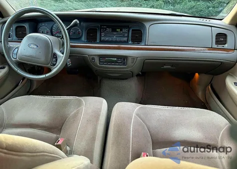 2001 Ford Crown Victoria Lx from USA, damaged, VIN 2FAFP74W41X162882